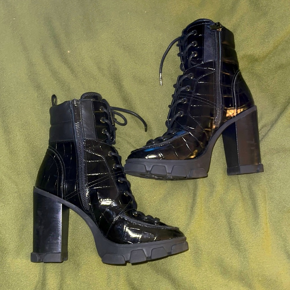 Croc leather lace up platform boots